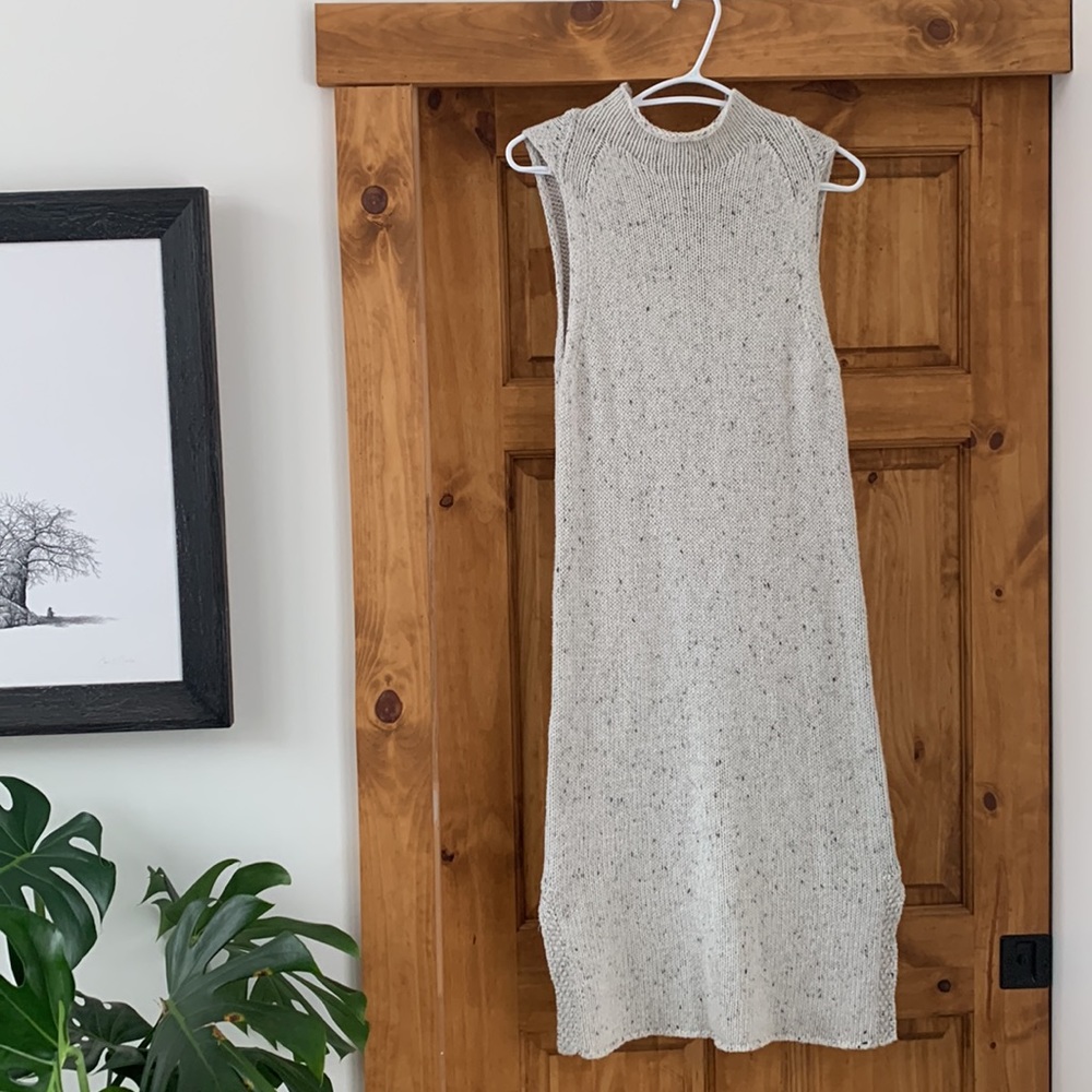 Cloth brand knitted sleeveless sweaterdress with slits Size Small